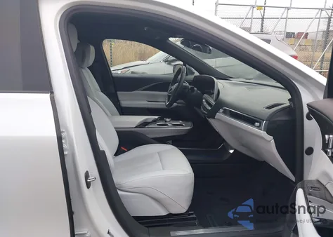 2024 Cadillac Lyriq Sport W/1Sf z USA, uszkodzony, nr VIN 1GYKPTRL0RZ100248